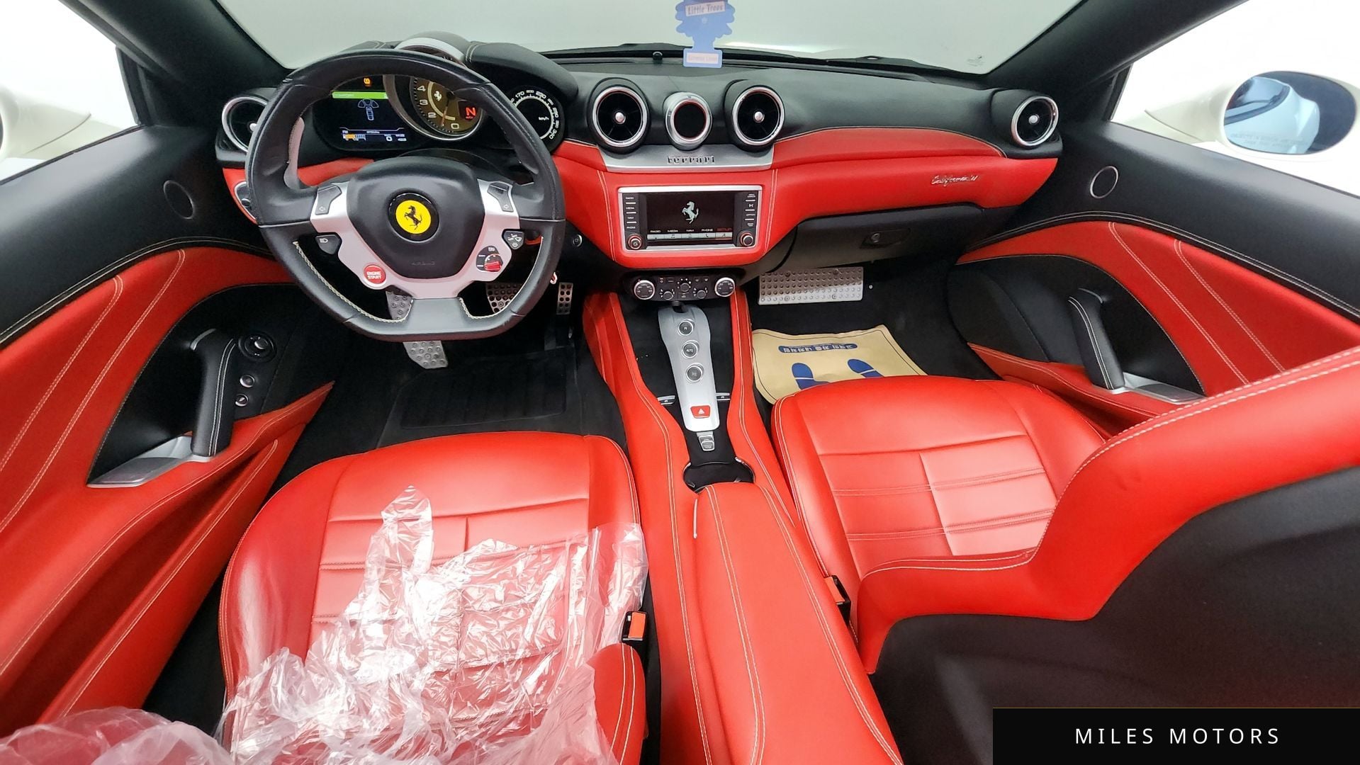 Ferrari 캘리포니아 2016 — миниатюра 7