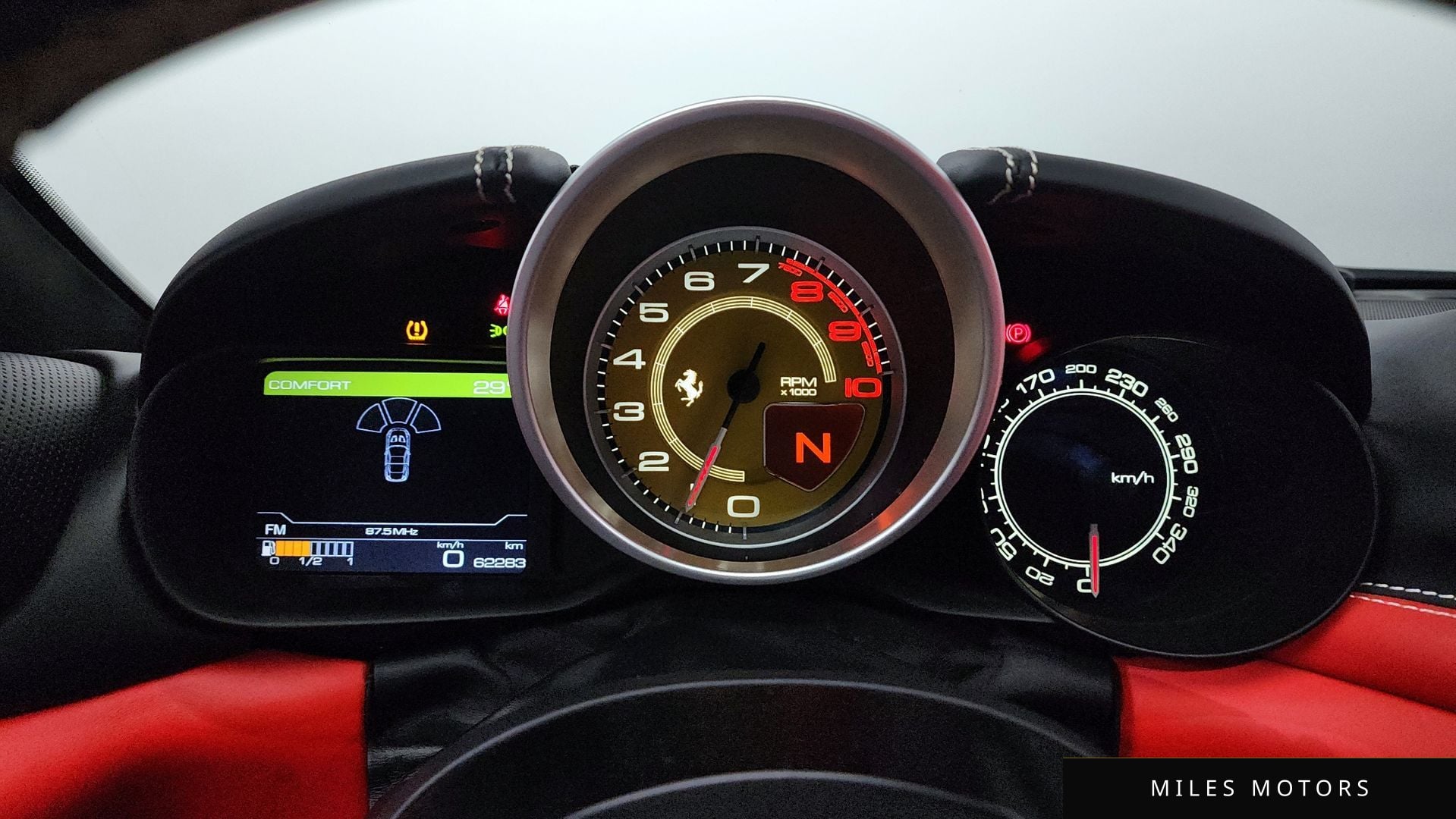 Ferrari 캘리포니아 2016 — миниатюра 8