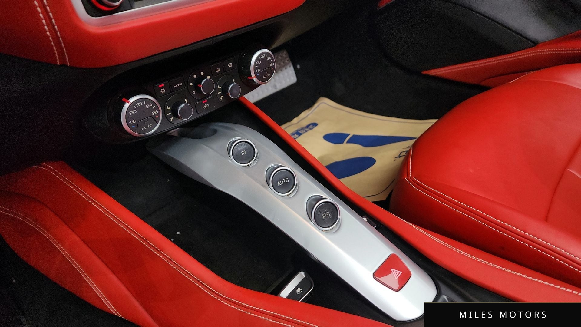 Ferrari 캘리포니아 2016 — миниатюра 9