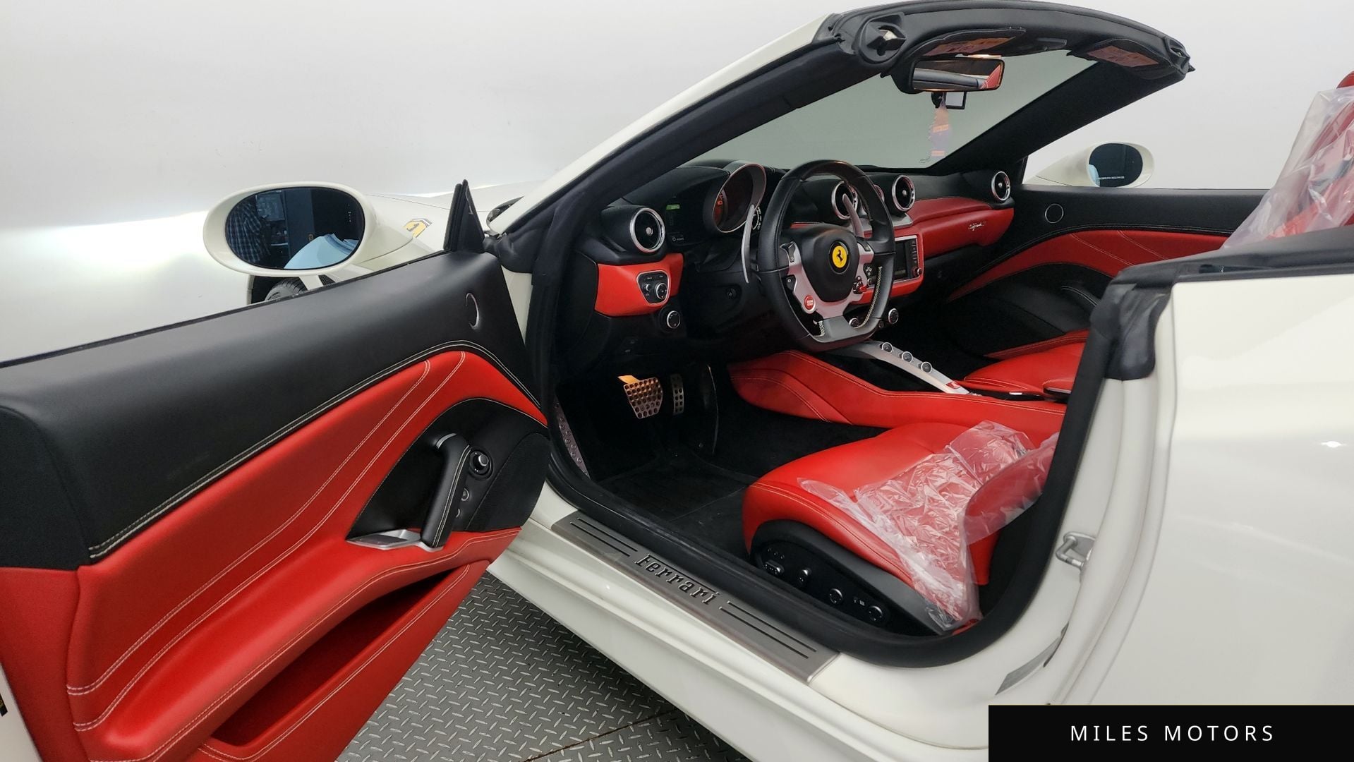 Ferrari 캘리포니아 2016 — миниатюра 10