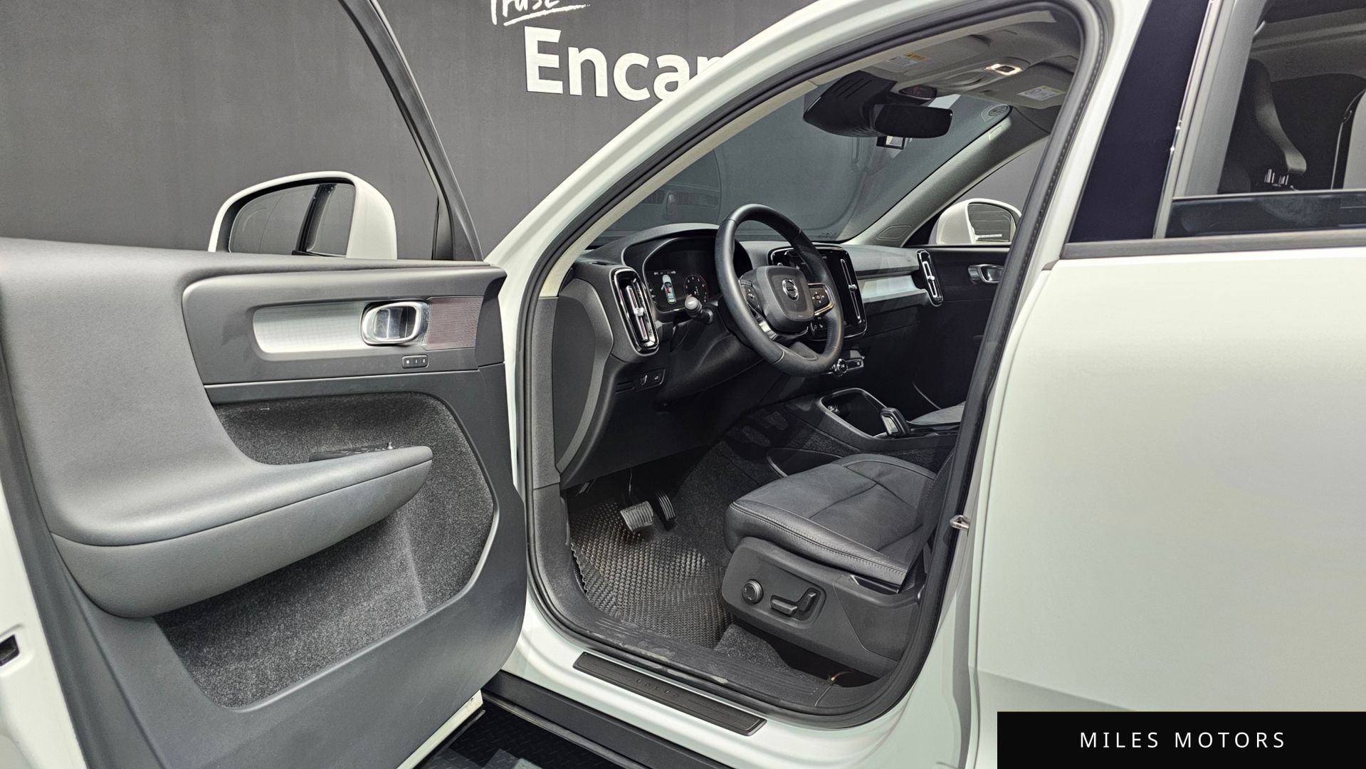 Volvo XC40 2019 — миниатюра 10