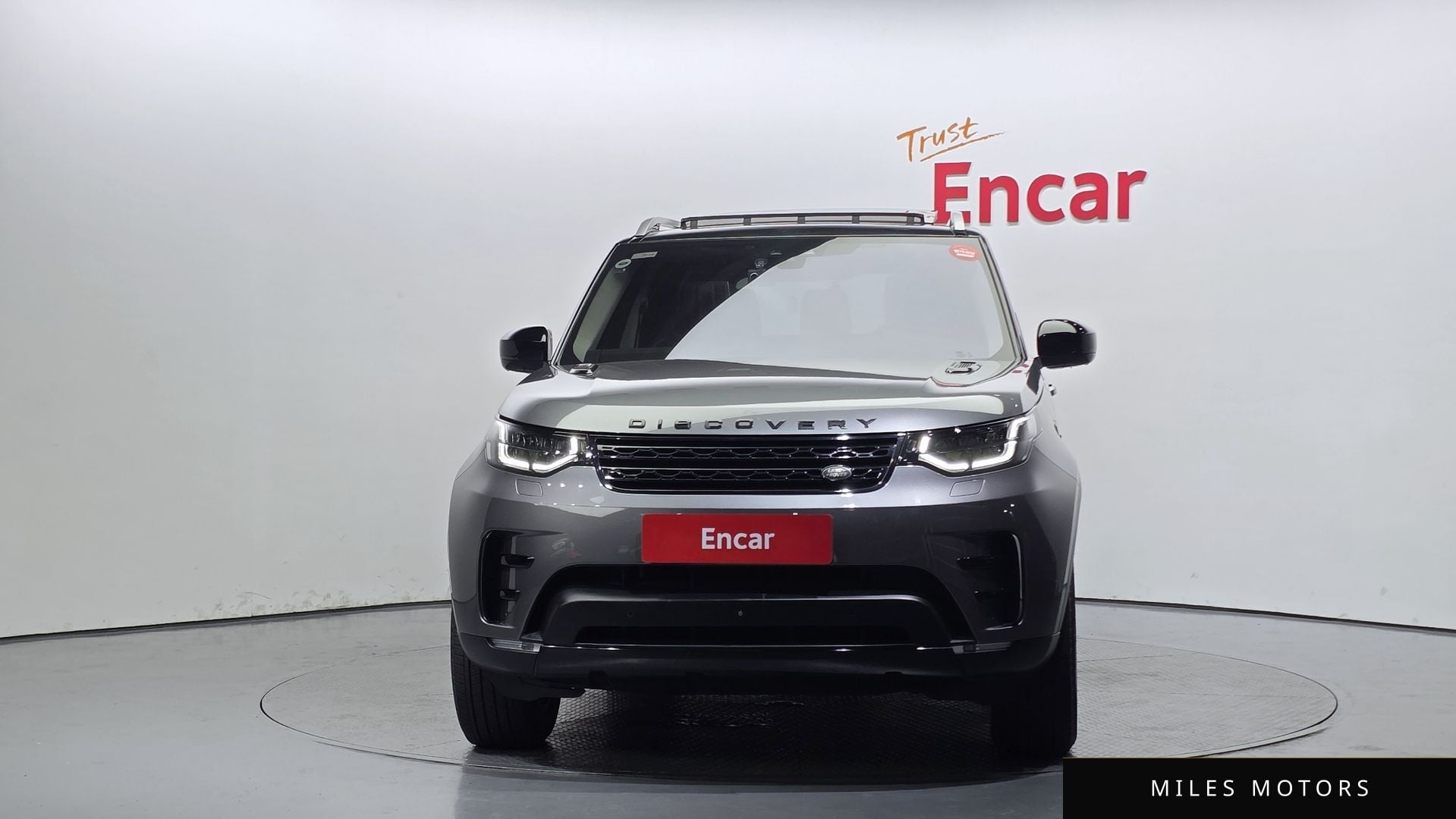Land Rover Discovery 2017 — миниатюра 3