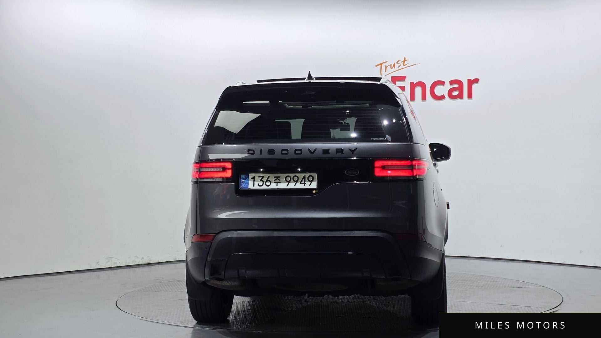 Land Rover Discovery 2017 — миниатюра 4