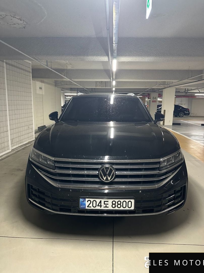 Volkswagen Touareg 2024 — фото 1 из 12