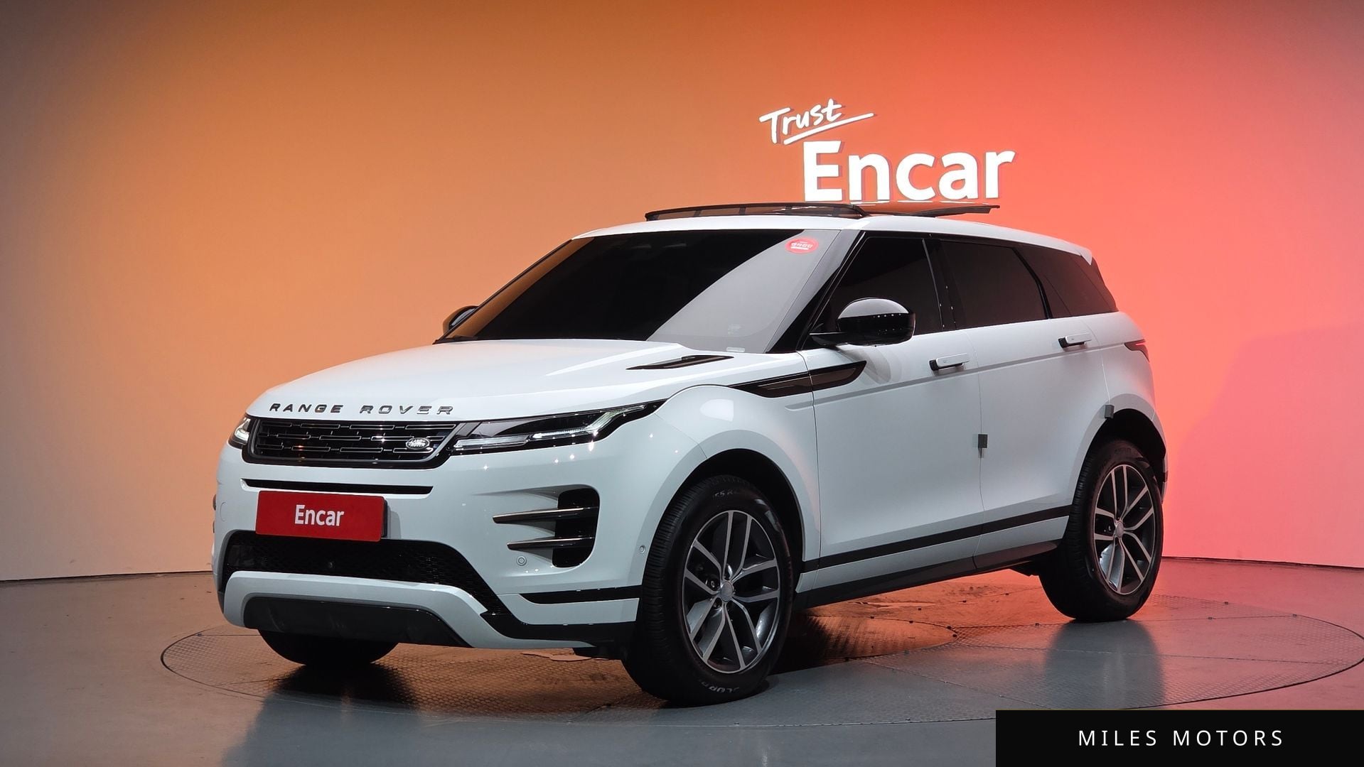 Land Rover Range Rover Evoque 2024 — миниатюра 10