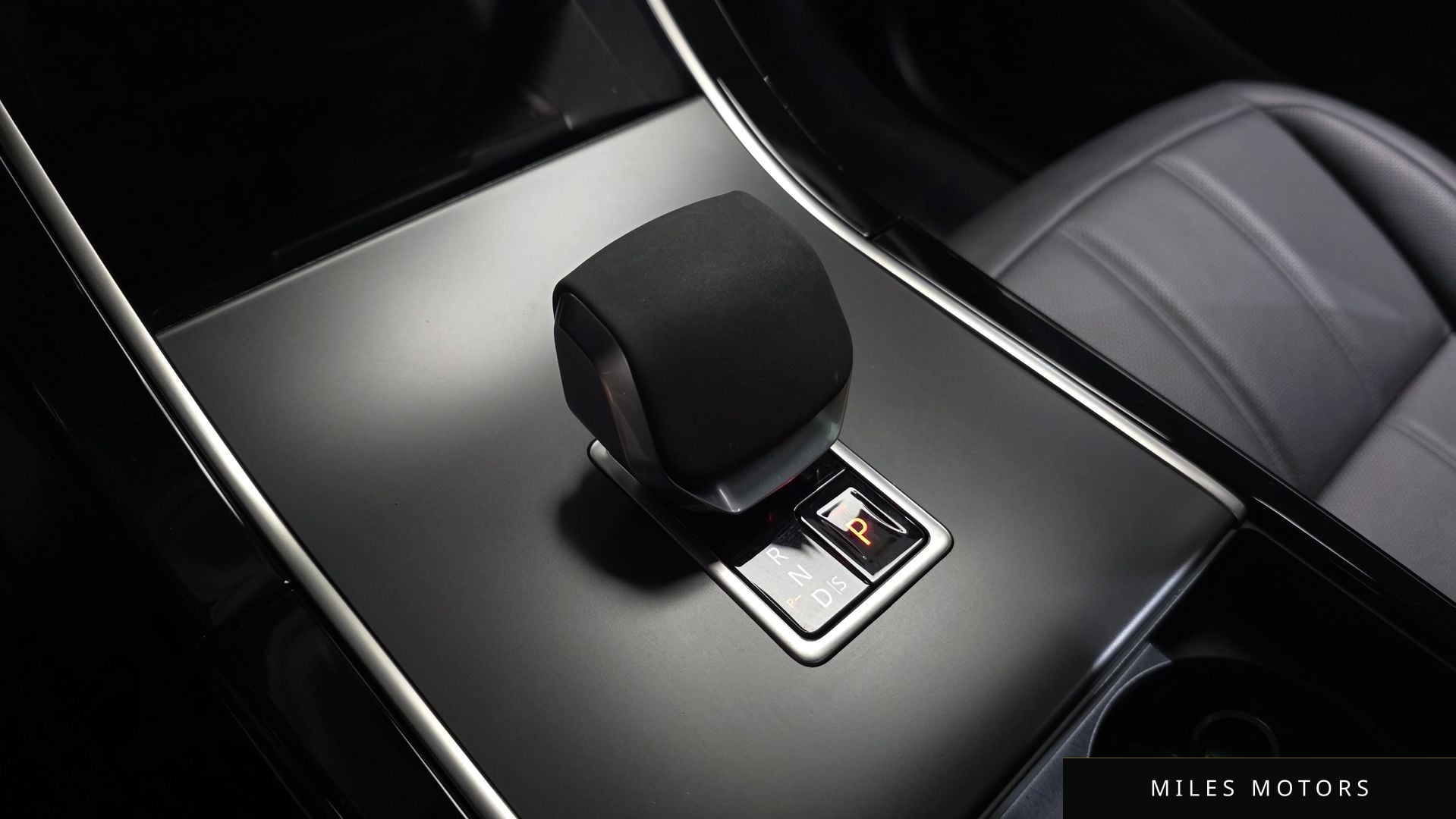 Land Rover Range Rover Evoque 2024 — миниатюра 8