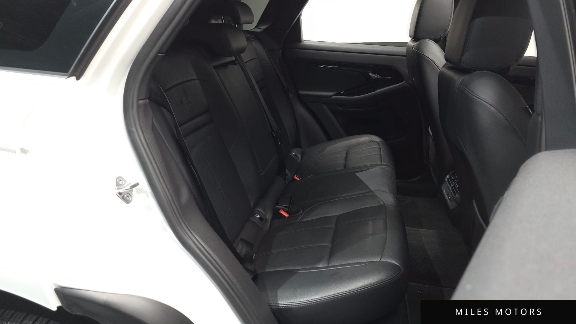 Land Rover Range Rover Evoque 2024 — миниатюра 12