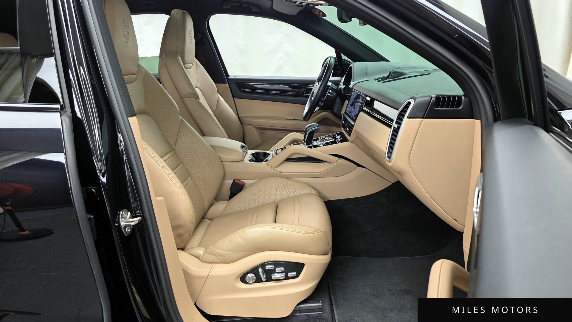 Porsche Cayenne 2020 — миниатюра 11