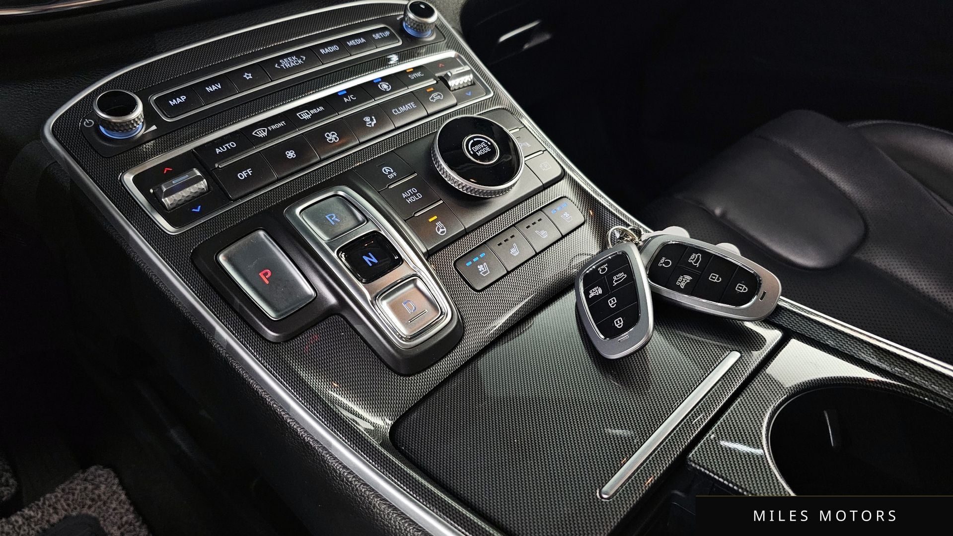 Hyundai Santafe 2021 — миниатюра 9