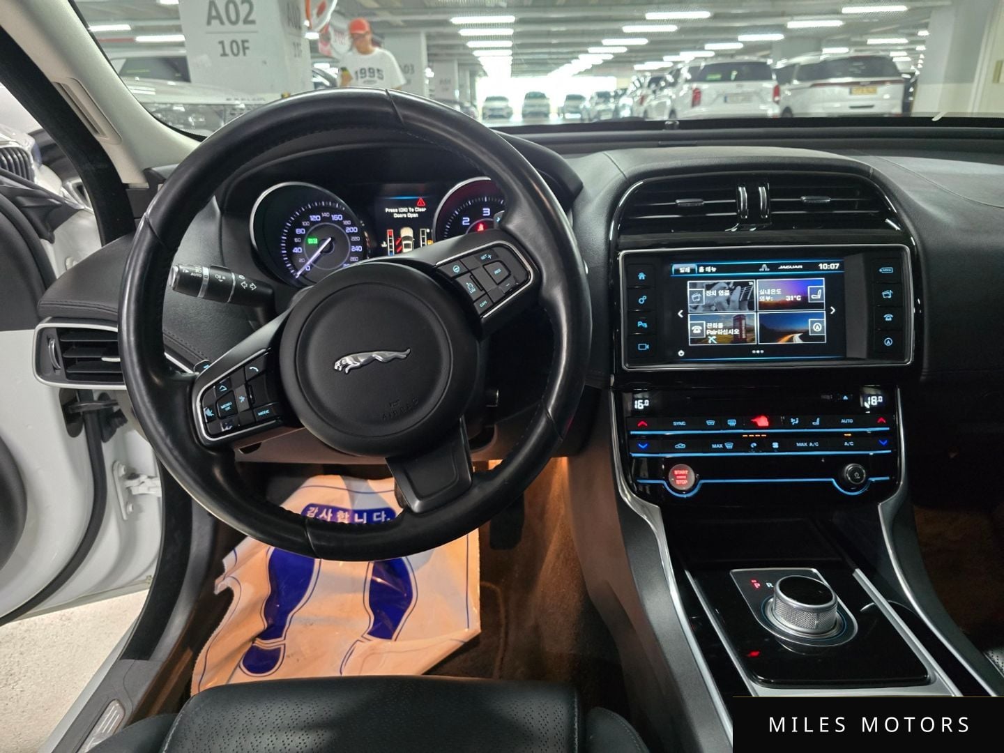 Jaguar XE 2016 — миниатюра 5