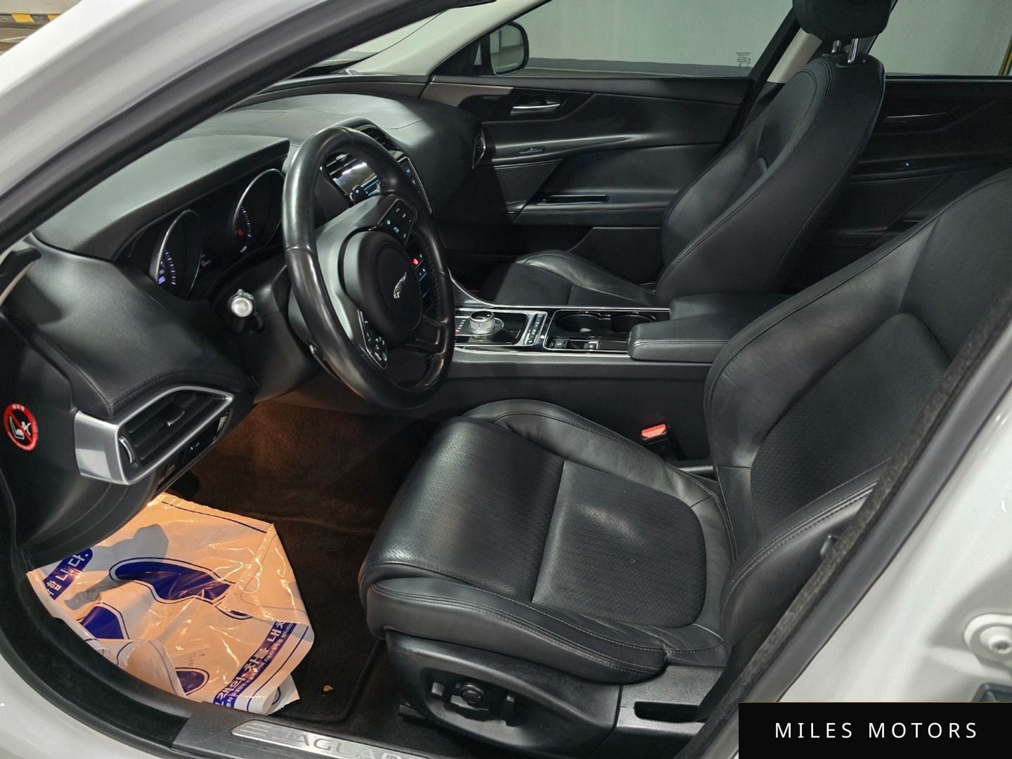 Jaguar XE 2016 — миниатюра 6
