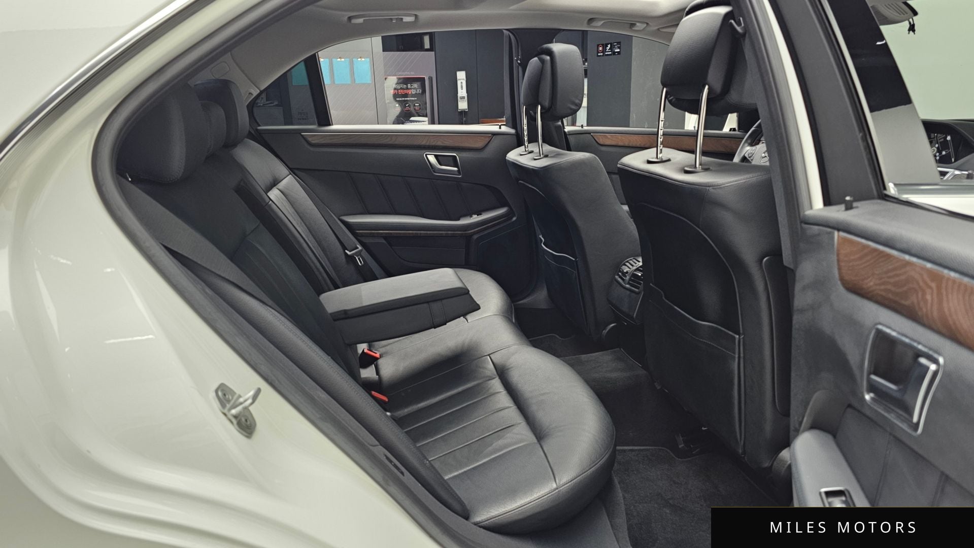 Mercedes-Benz E-Class W212 2013 — миниатюра 12