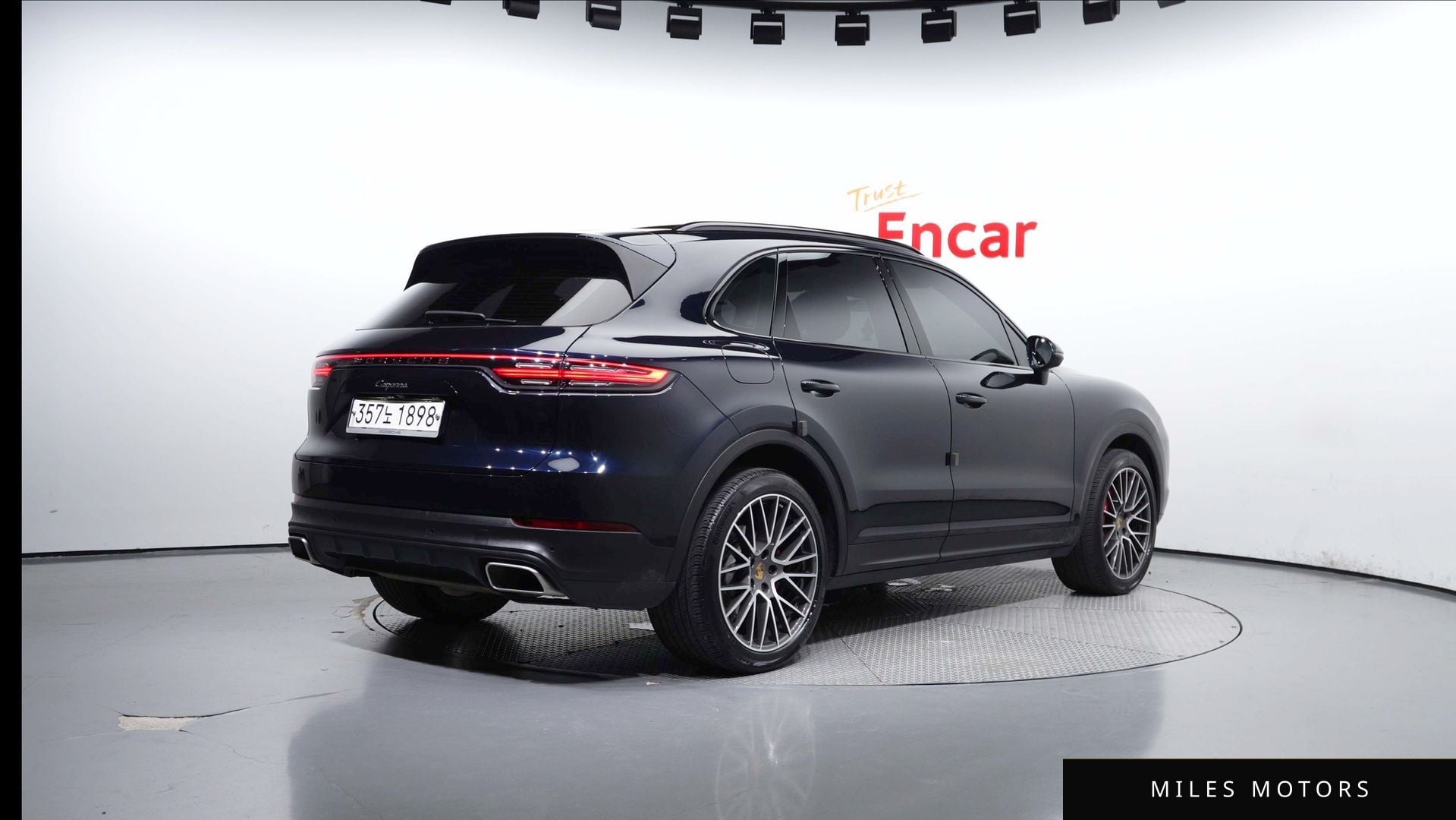 Porsche Cayenne 2019 — миниатюра 2