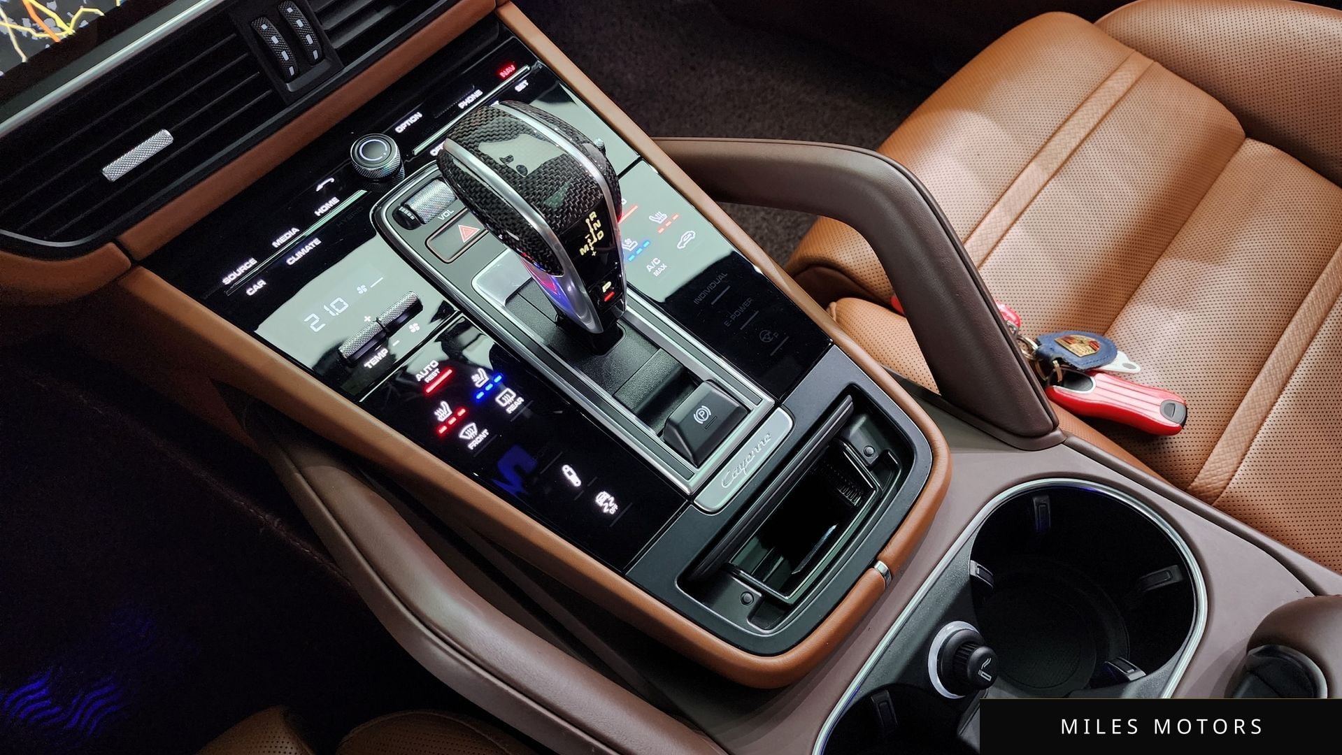 Porsche Cayenne 2019 — миниатюра 9