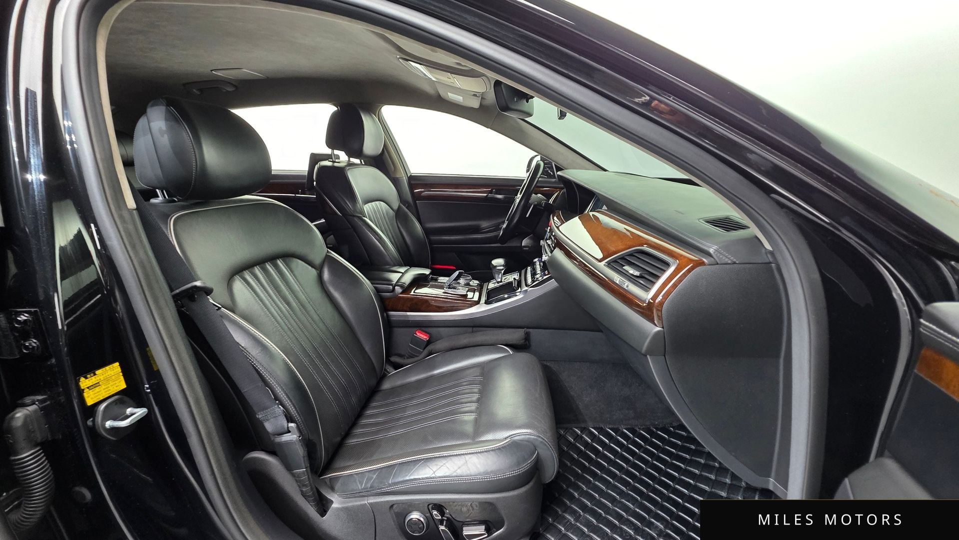 Genesis EQ900 2016 — миниатюра 10