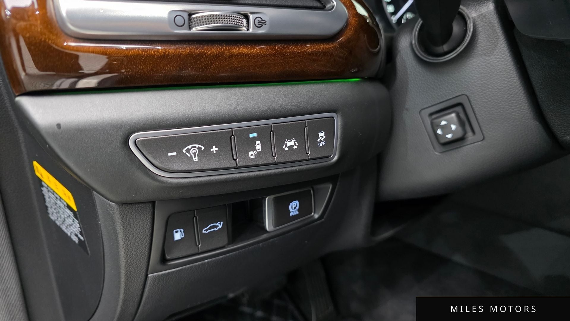 Genesis EQ900 2016 — миниатюра 13