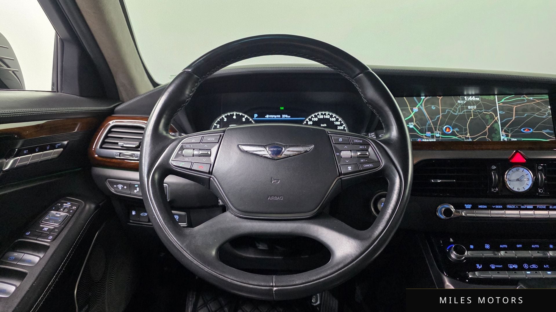Genesis EQ900 2016 — миниатюра 14