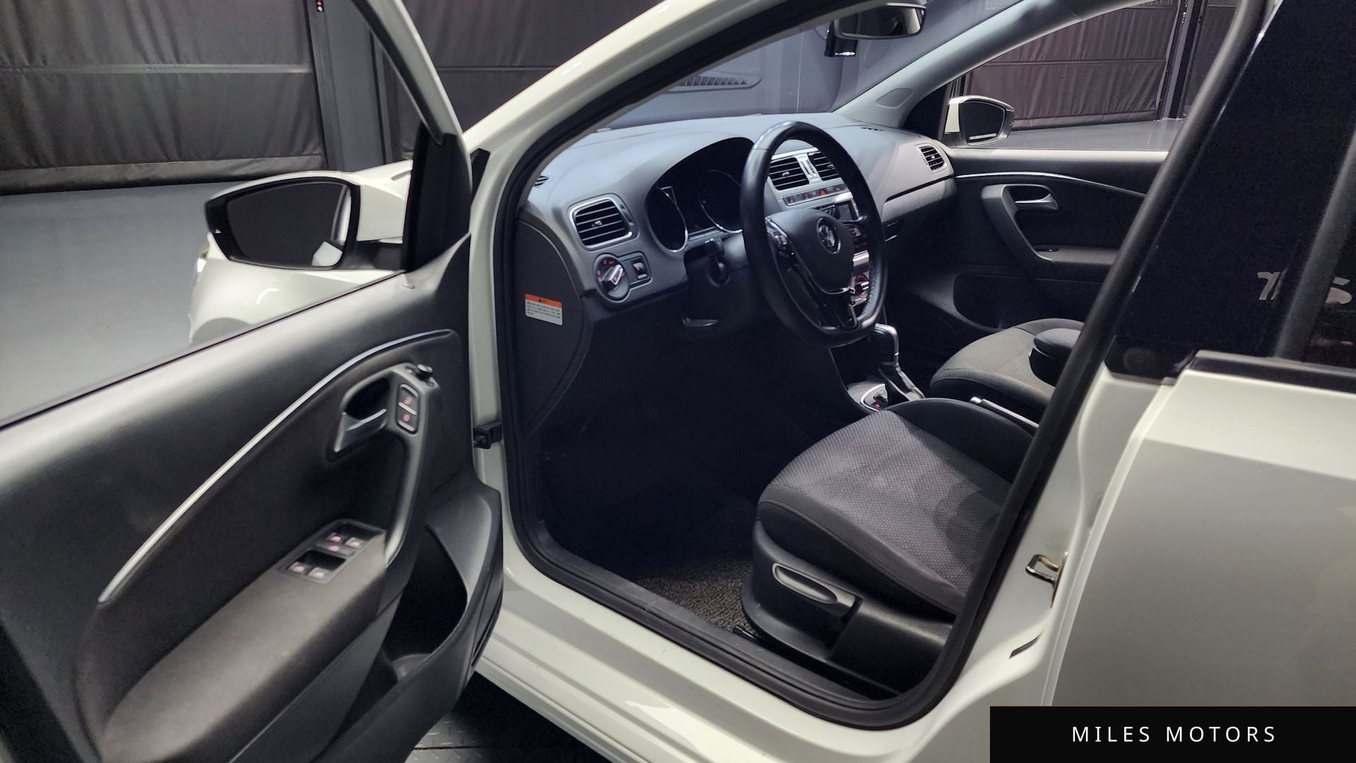 Volkswagen 폴로 2016 — миниатюра 10