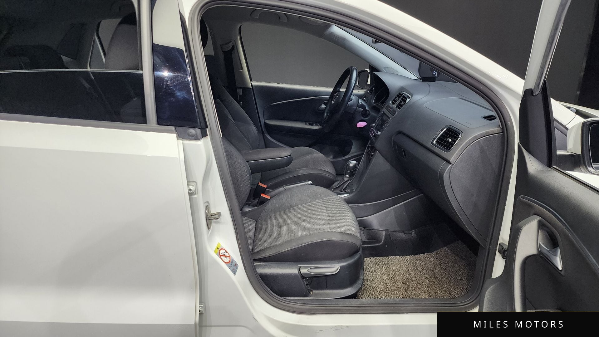 Volkswagen 폴로 2016 — миниатюра 11