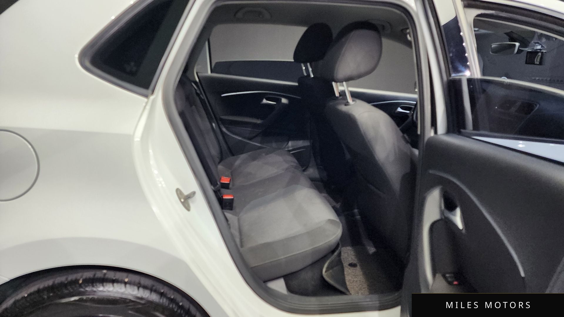 Volkswagen 폴로 2016 — миниатюра 12