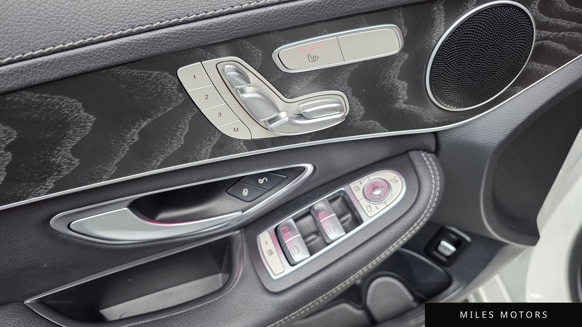 Mercedes-Benz C-Class W205 2019 — миниатюра 12