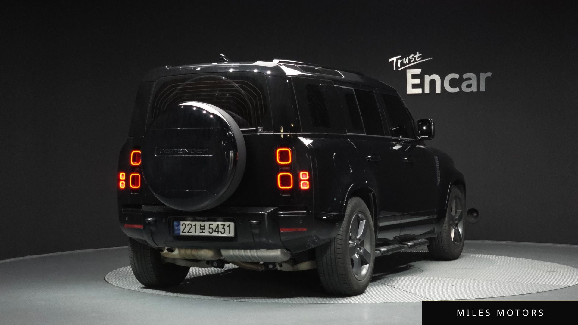 Land Rover Defender 2025 — миниатюра 2
