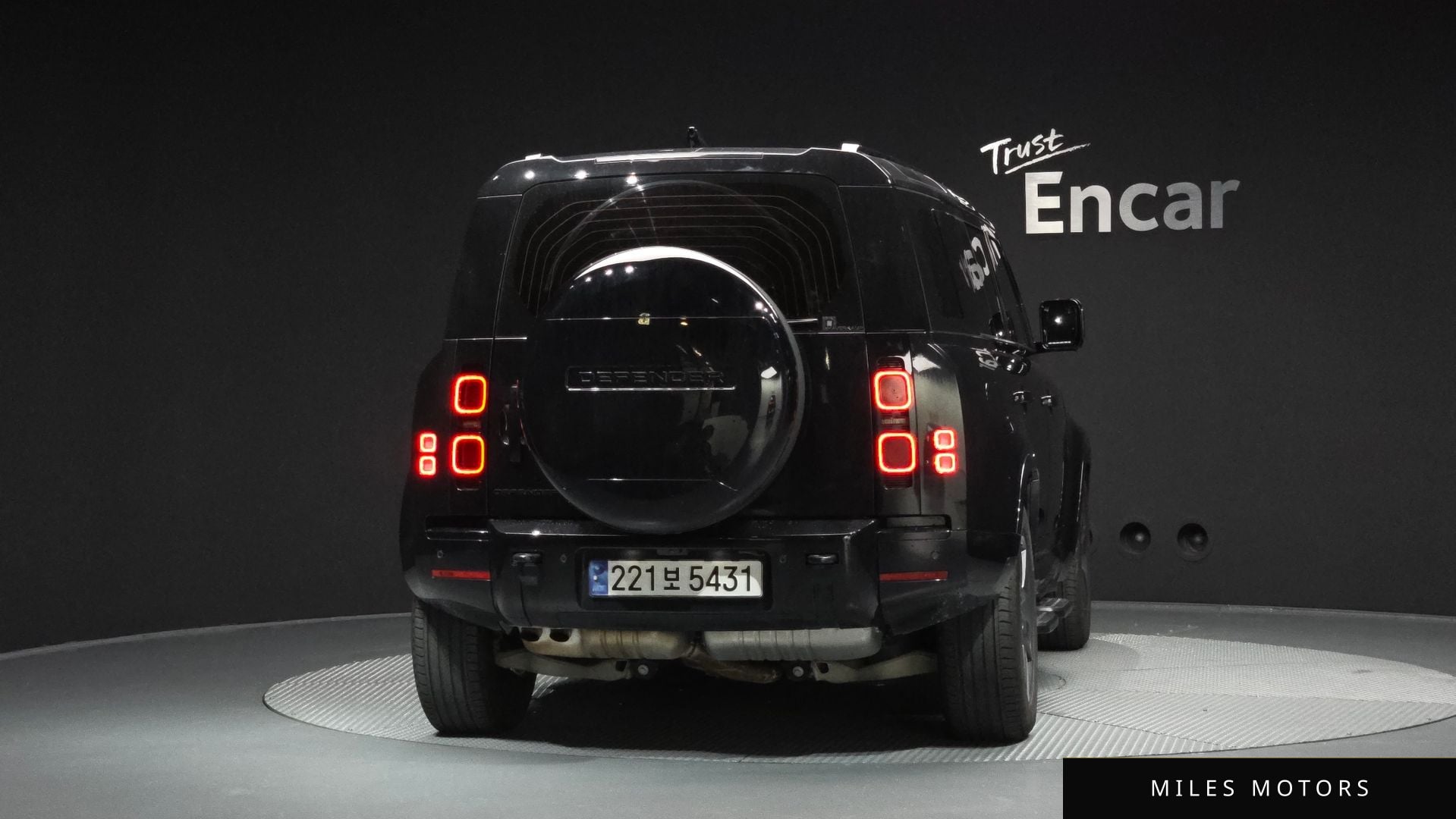 Land Rover Defender 2025 — миниатюра 4