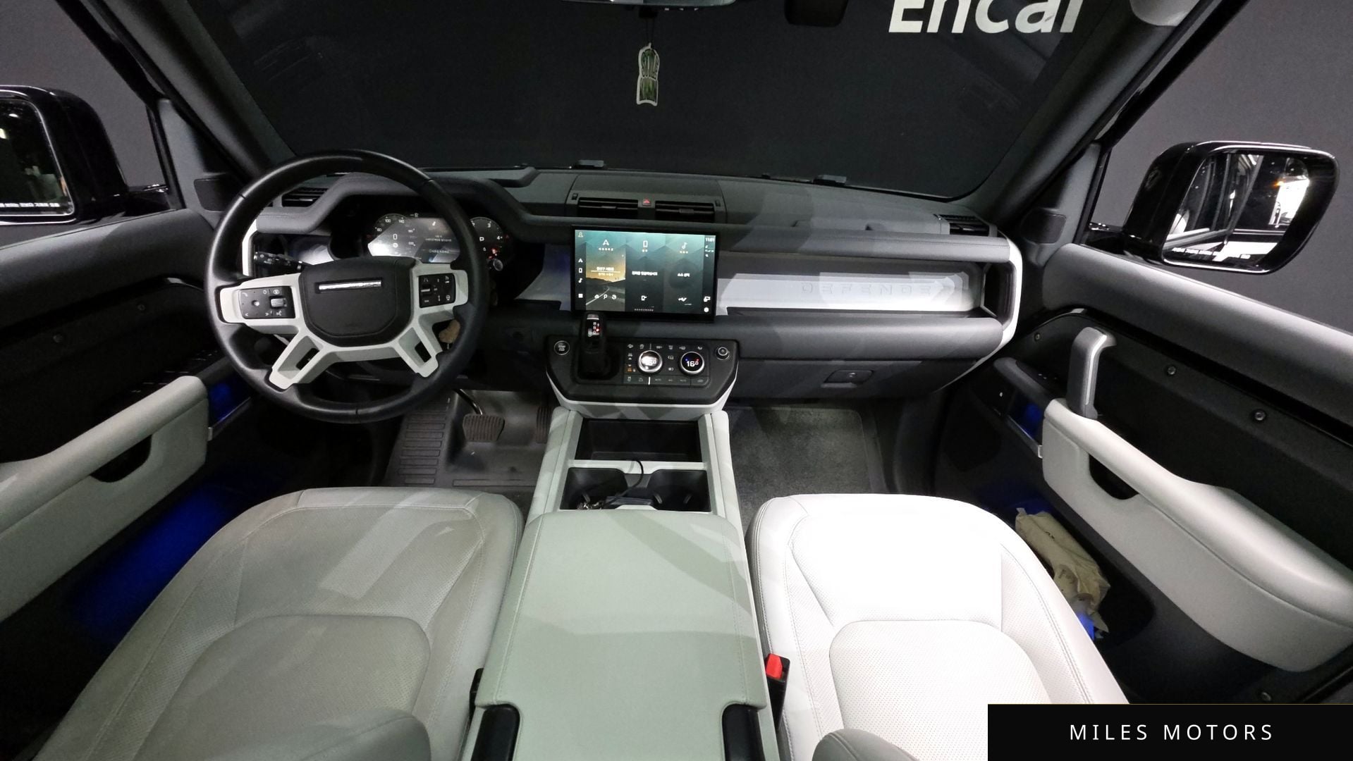 Land Rover Defender 2025 — миниатюра 7