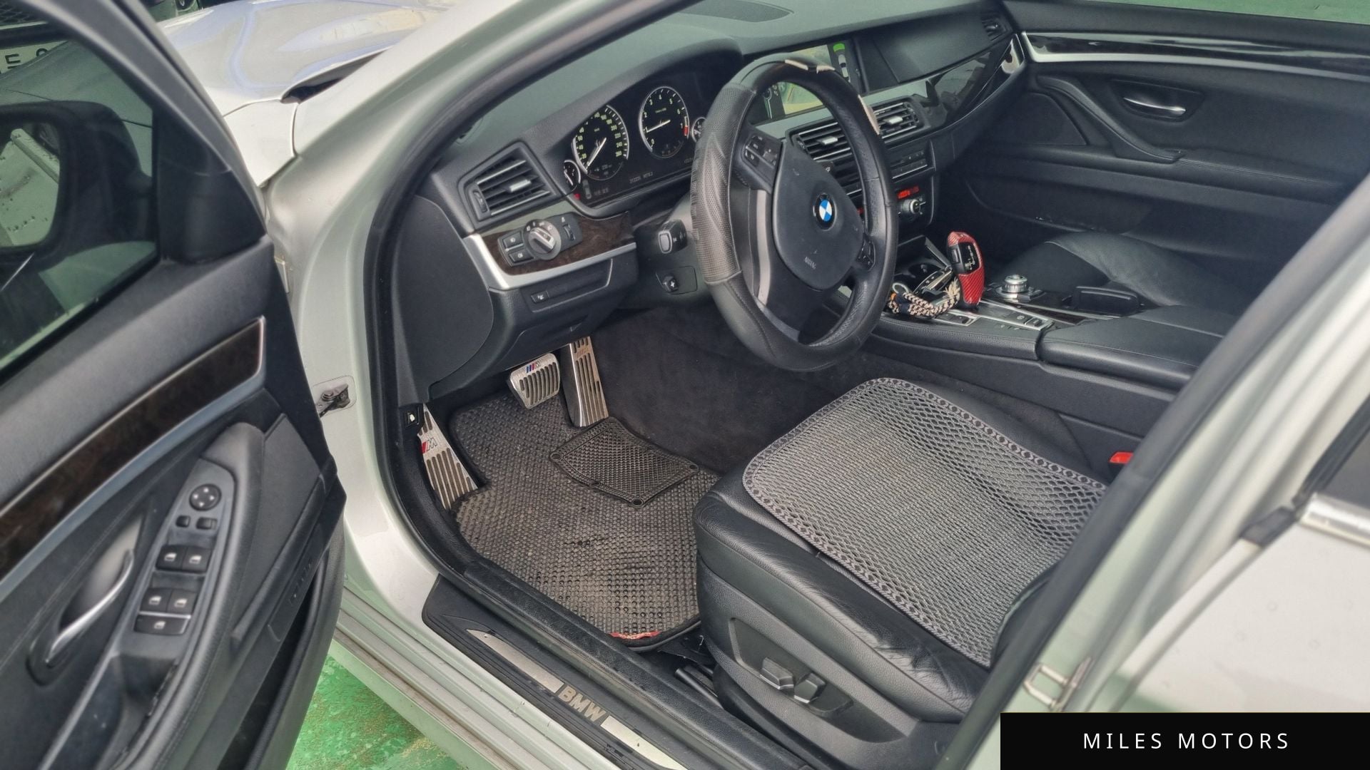 BMW 5 Series (F10) 2012 — миниатюра 3