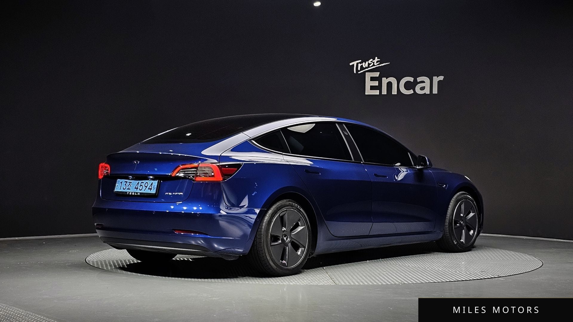 Tesla Model 3 2022 — миниатюра 2
