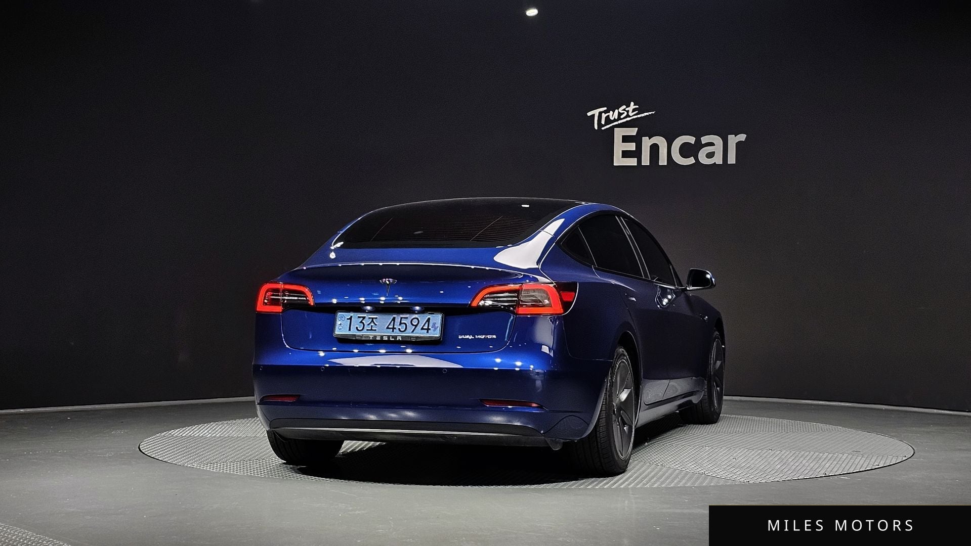 Tesla Model 3 2022 — миниатюра 4