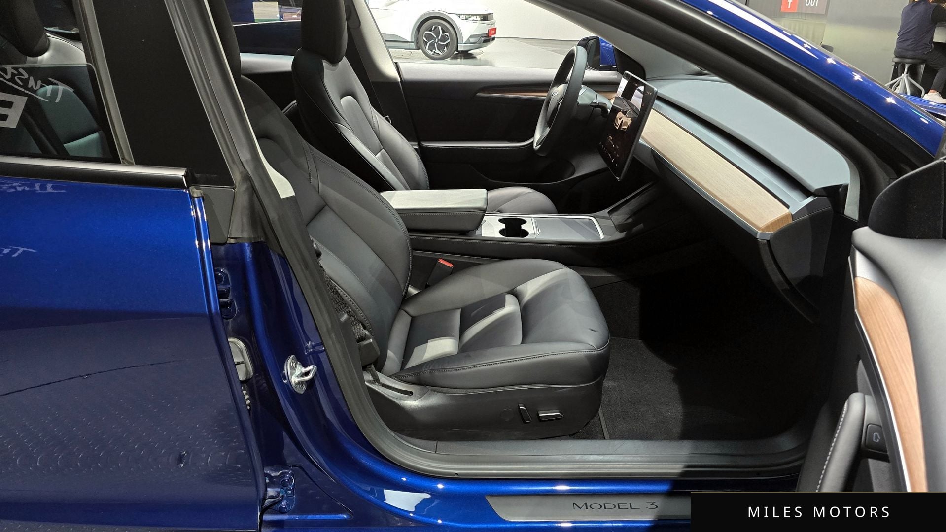 Tesla Model 3 2022 — миниатюра 11