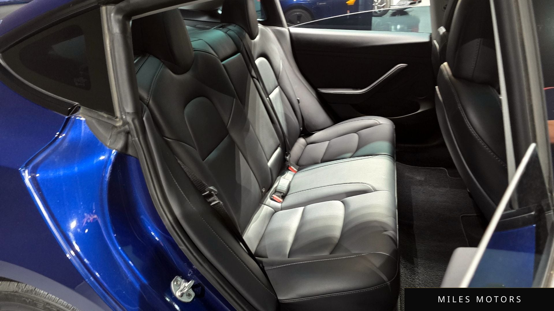 Tesla Model 3 2022 — миниатюра 12