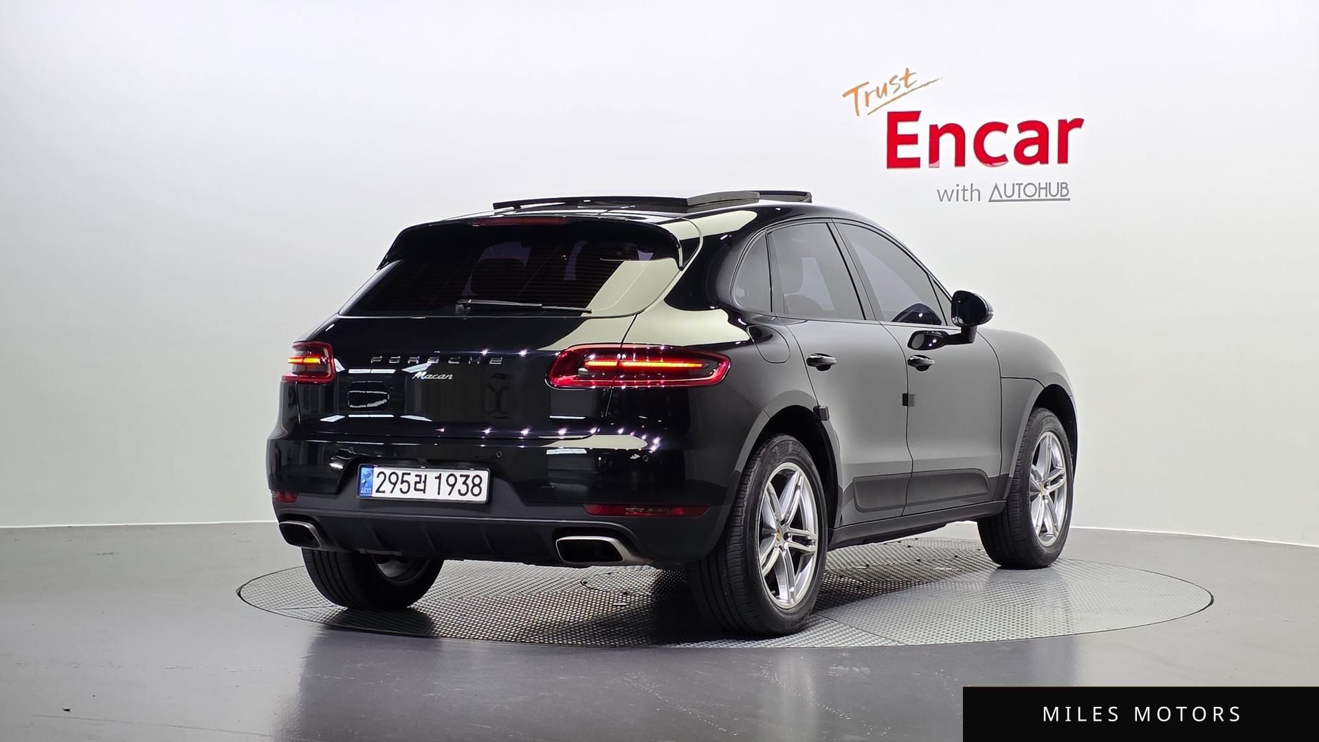Porsche Macan 2015 — миниатюра 2