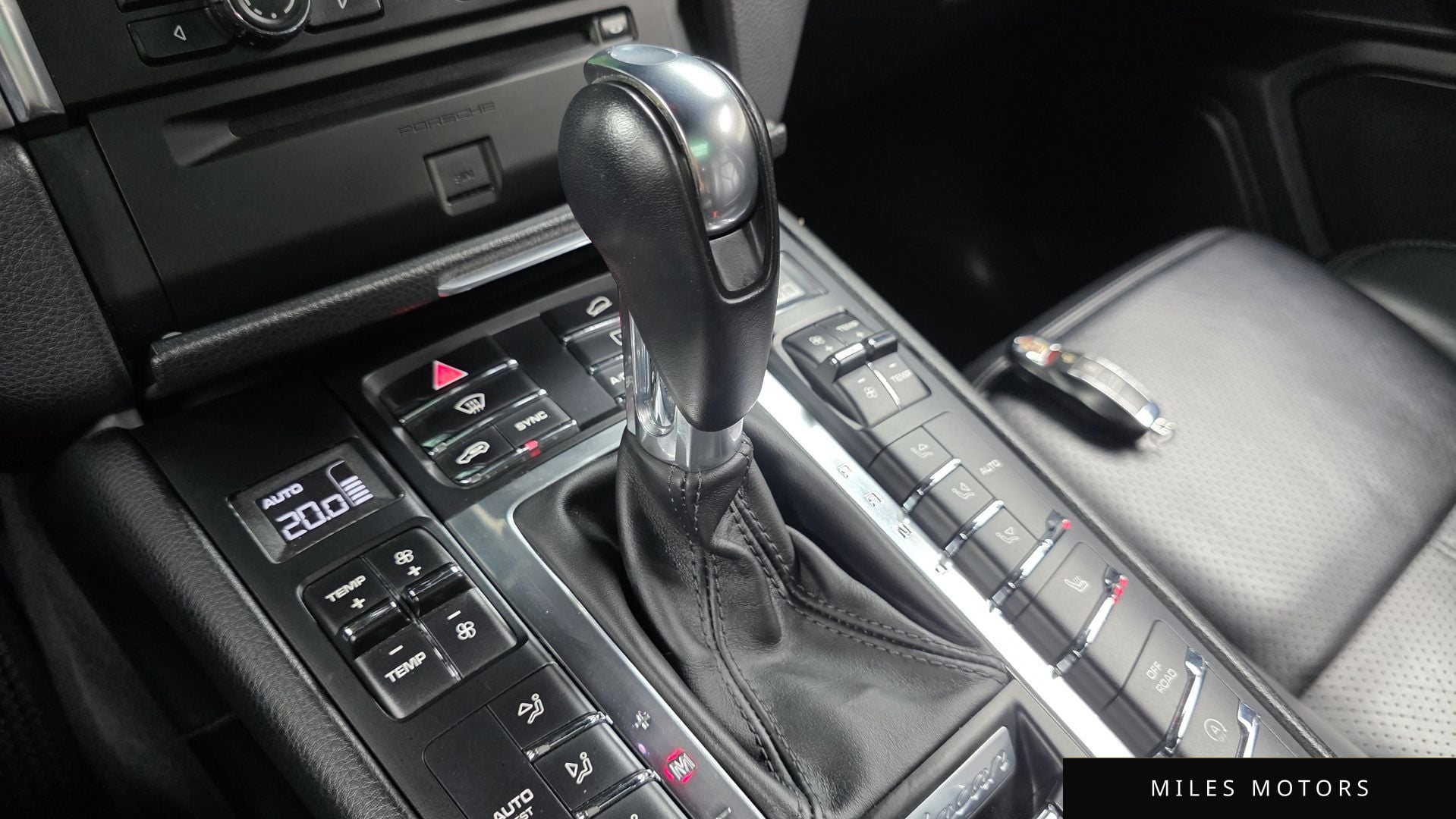 Porsche Macan 2015 — миниатюра 9