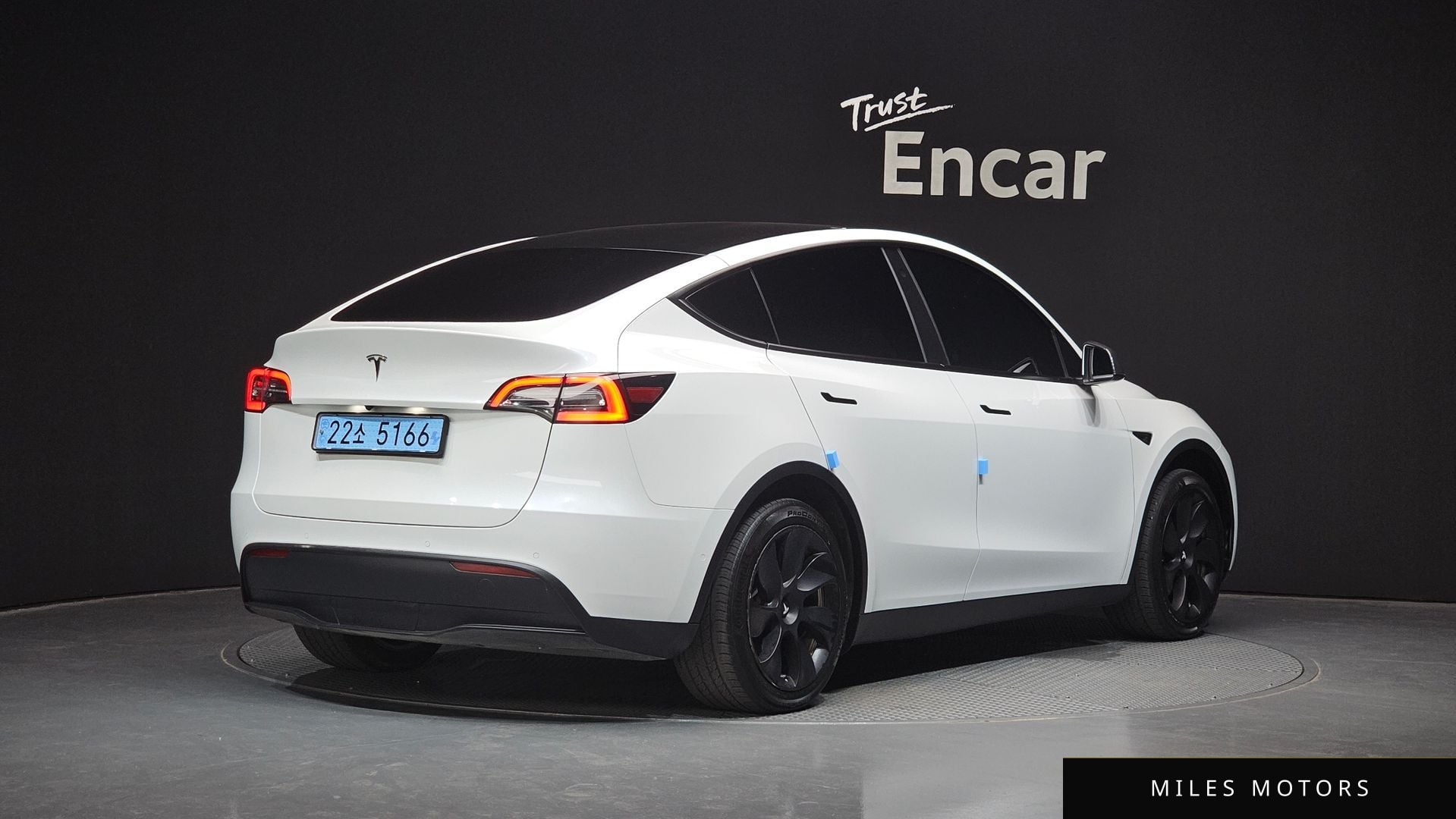 Tesla 모델 Y 2021 — миниатюра 2