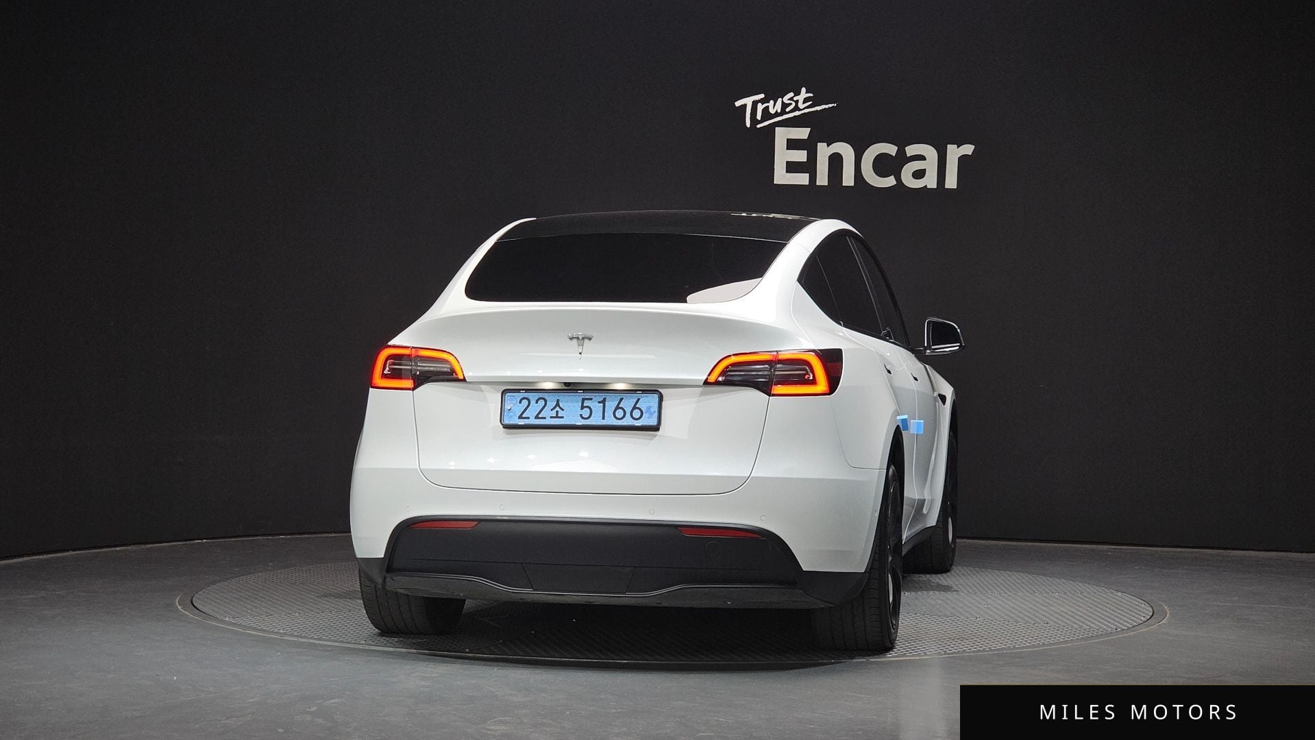 Tesla 모델 Y 2021 — миниатюра 4