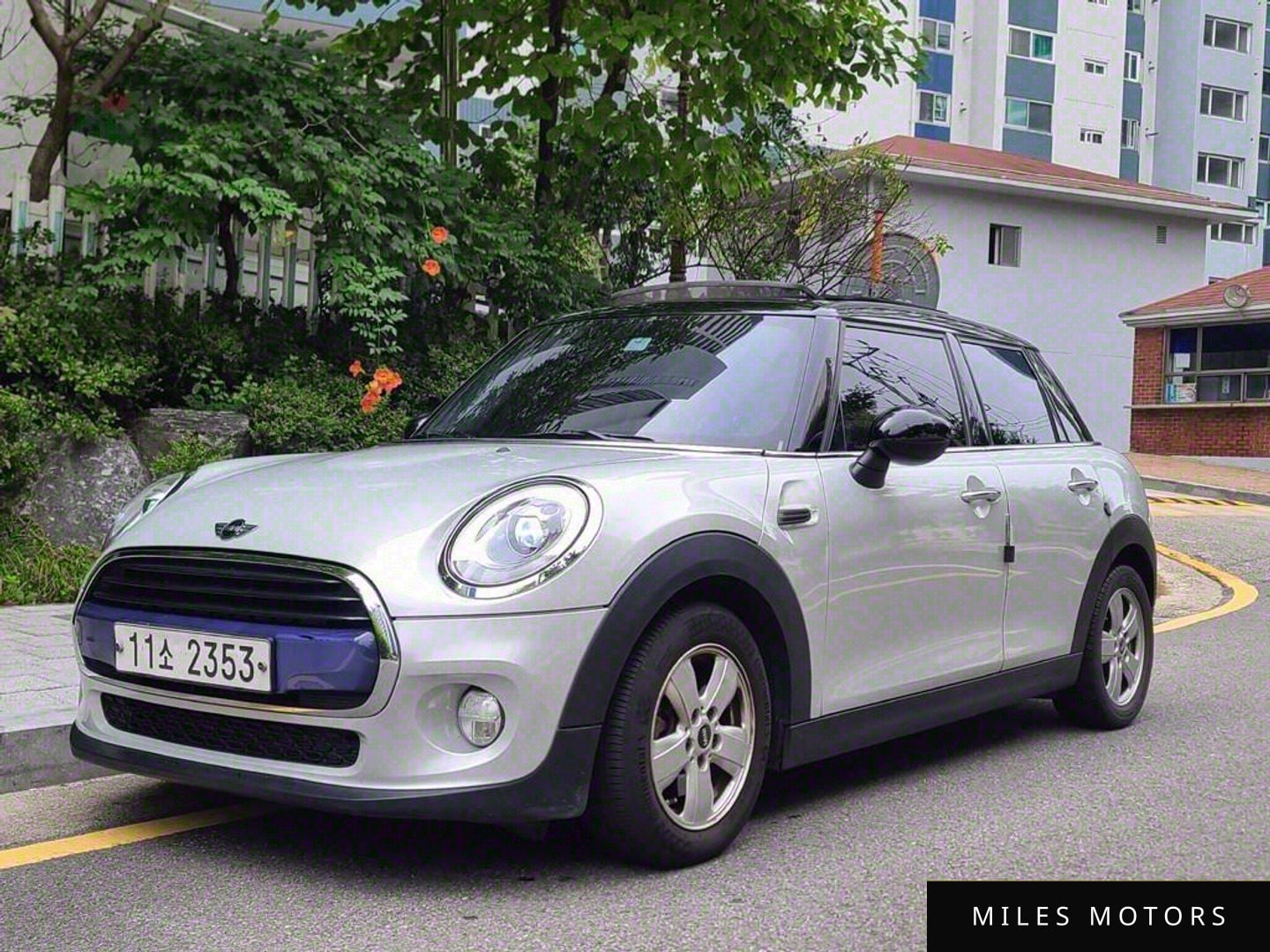 MINI Cooper D 2015 — фото 1 из 12
