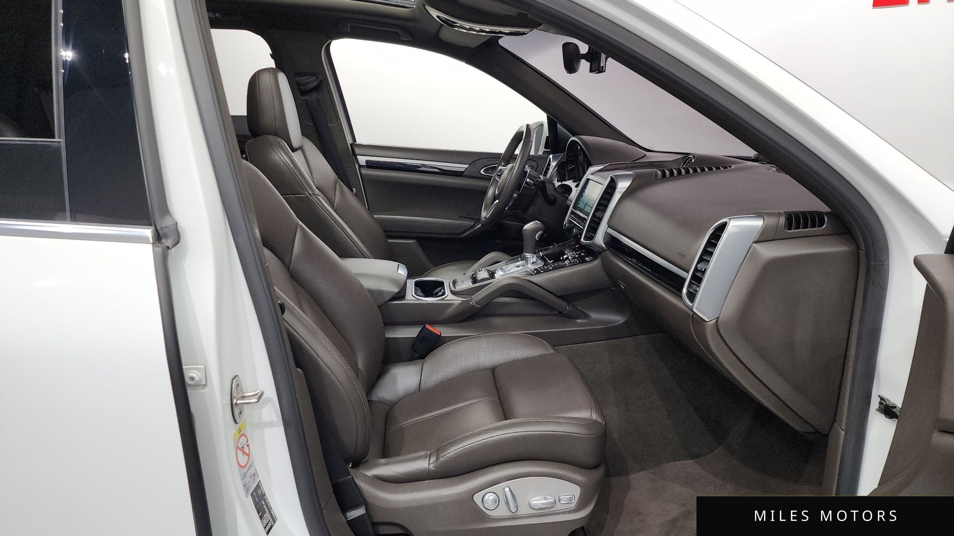 Porsche Cayenne 2016 — миниатюра 11