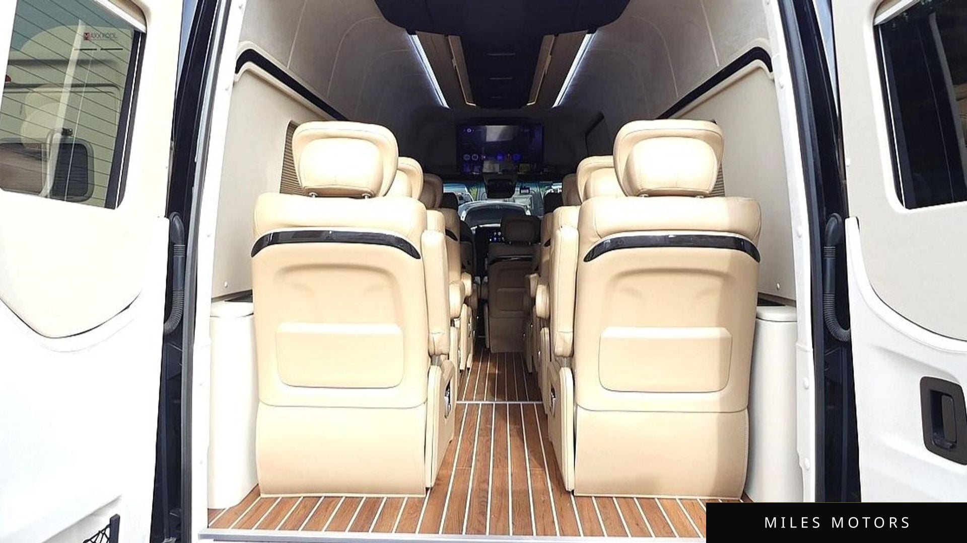 Mercedes-Benz Sprinter 2020 — миниатюра 8