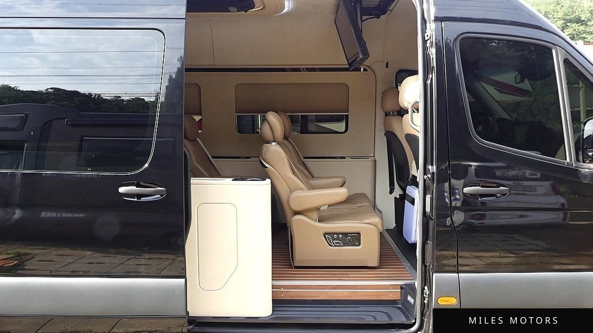 Mercedes-Benz Sprinter 2020 — миниатюра 9