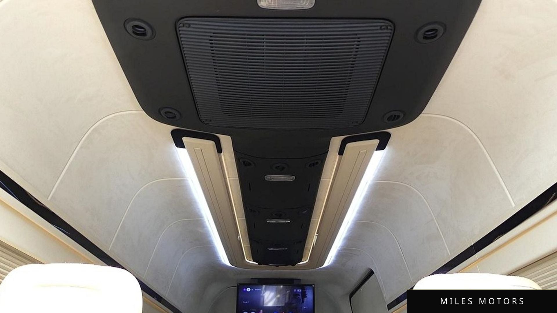 Mercedes-Benz Sprinter 2020 — миниатюра 12