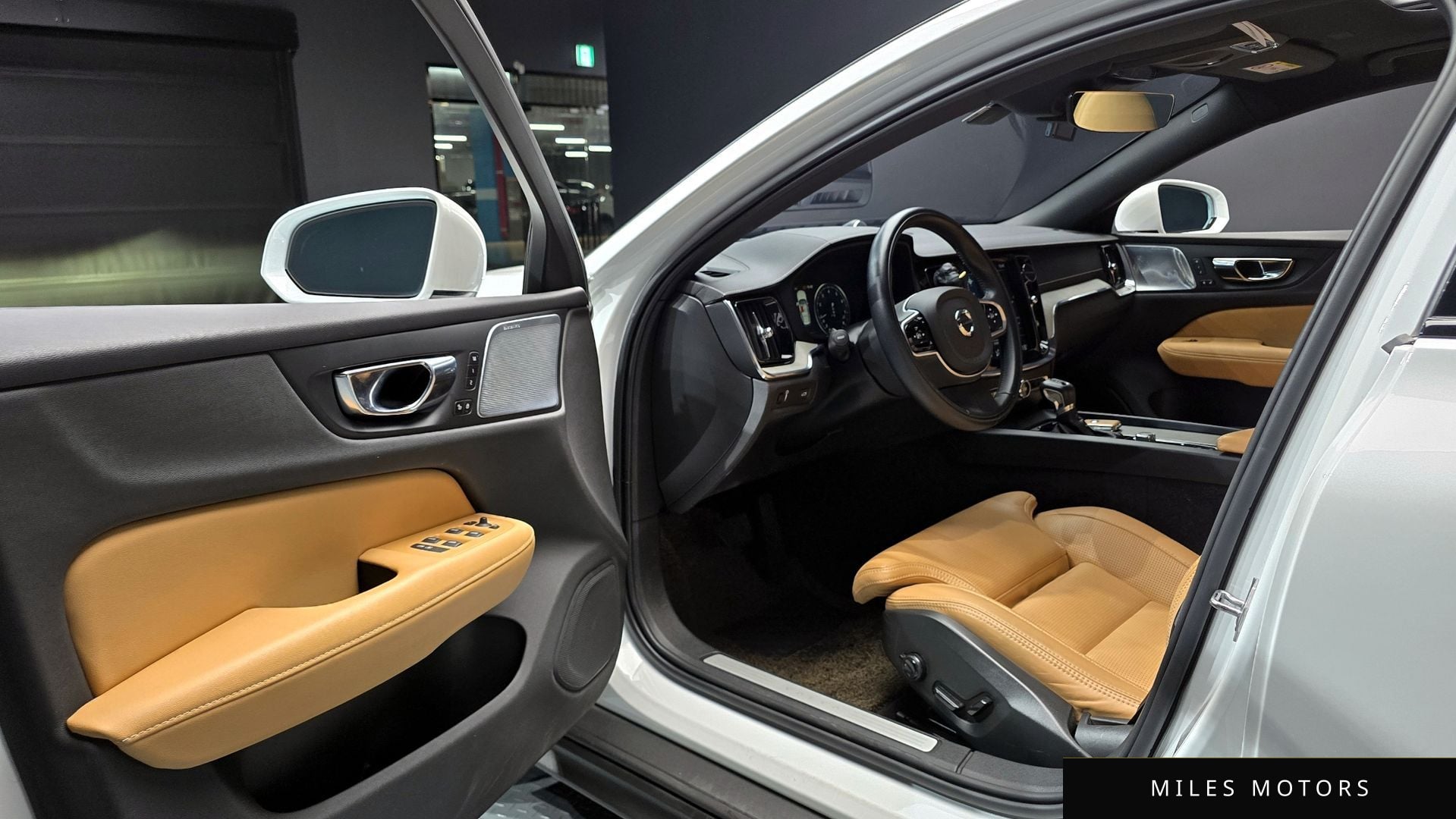 Volvo V60 2020 — миниатюра 11