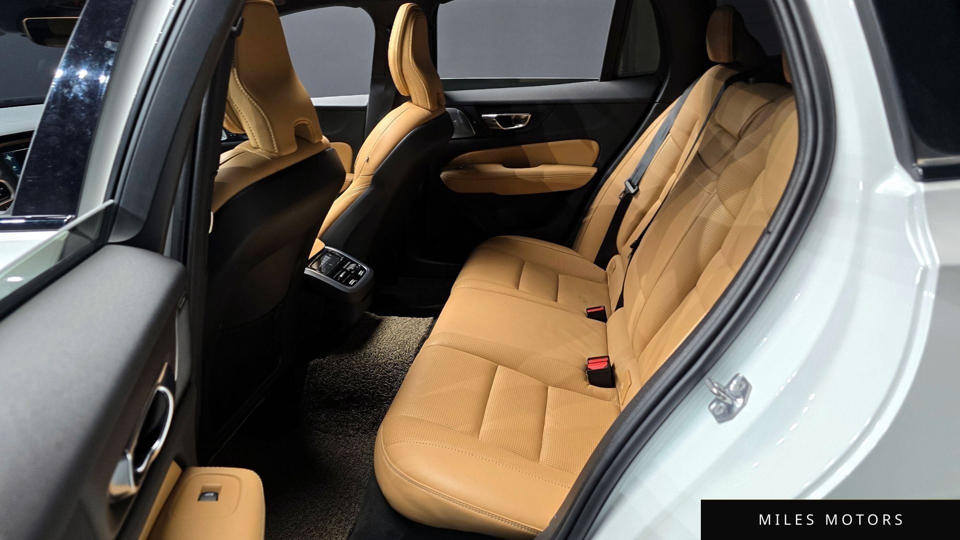 Volvo V60 2020 — миниатюра 12