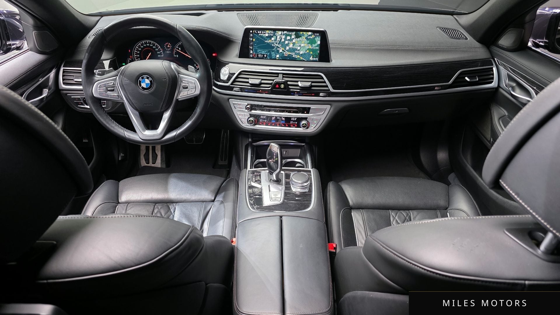 BMW 7 Series (G11) 2018 — миниатюра 7