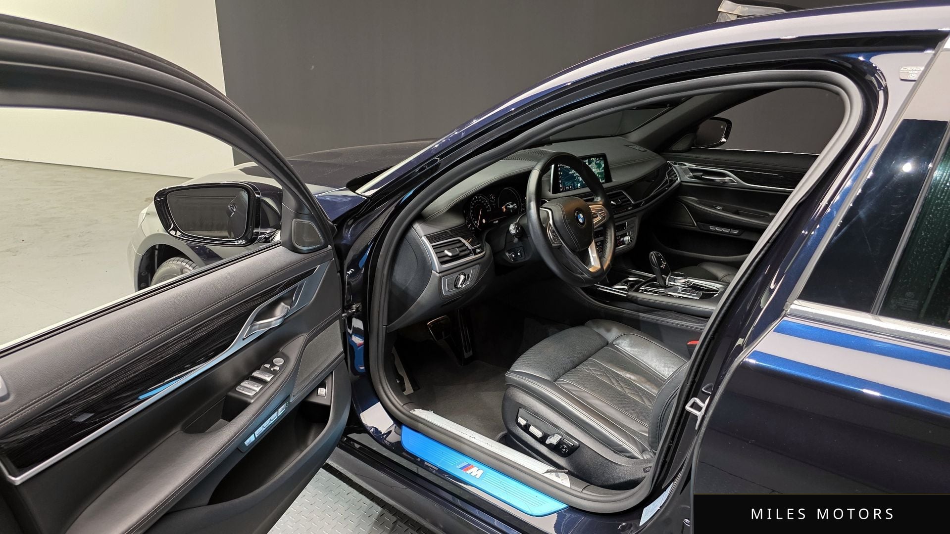 BMW 7 Series (G11) 2018 — миниатюра 10