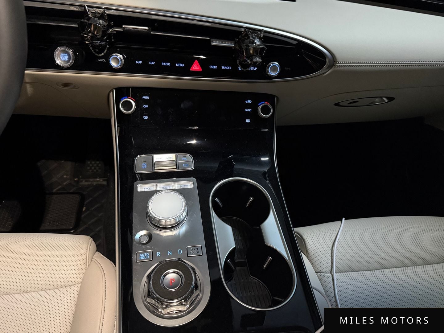 Genesis GV70 2025 — миниатюра 9