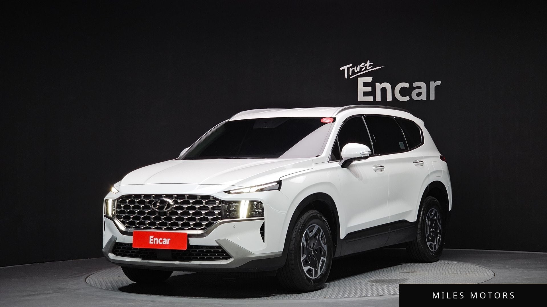 Hyundai Santafe 2023 — фото 1 из 12