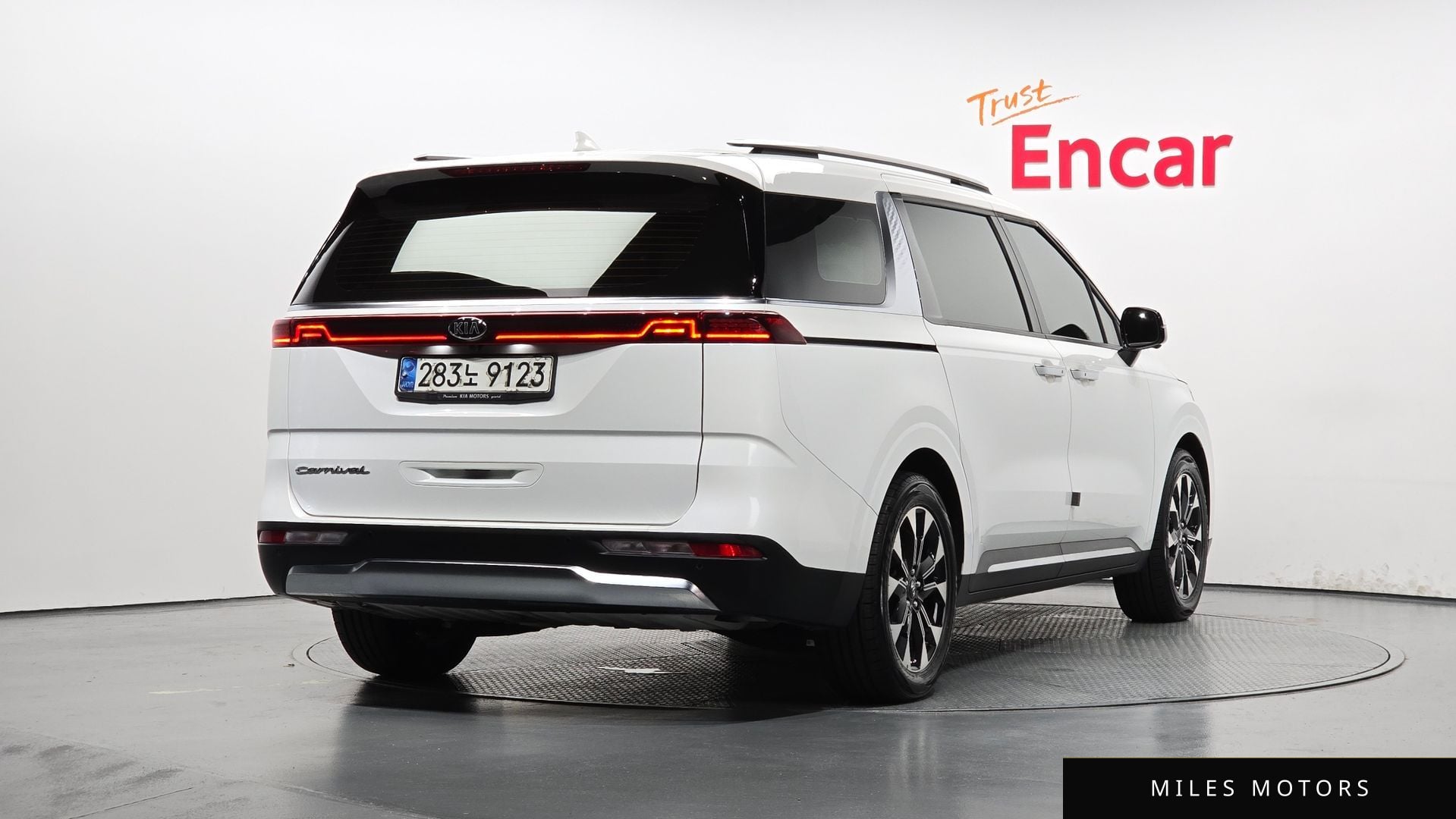 Kia Carnival 2021 — миниатюра 2