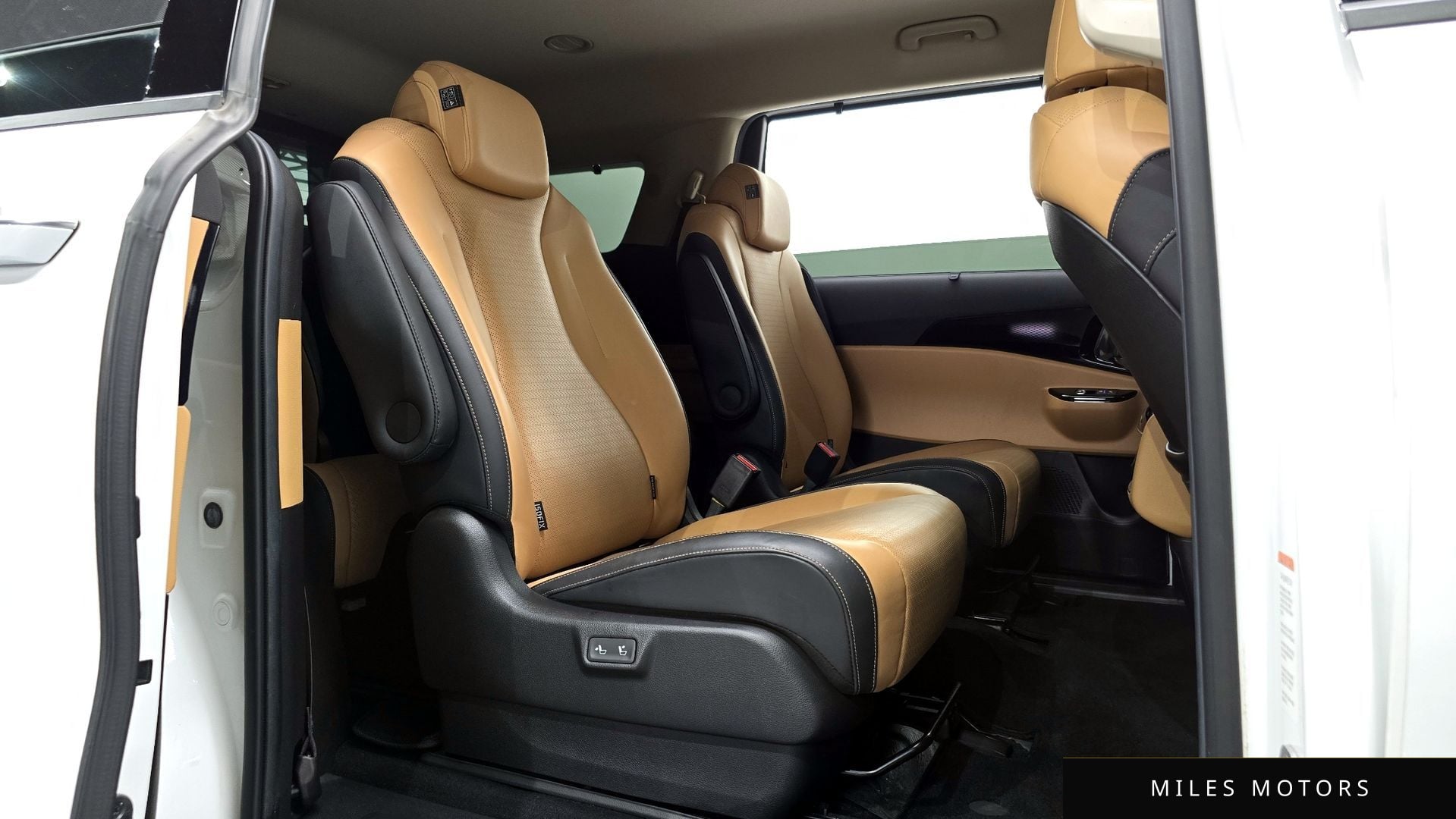 Kia Carnival 2021 — миниатюра 12